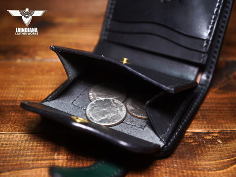 �R�C���P�[�X���̃J�[�h�X�y�[�X