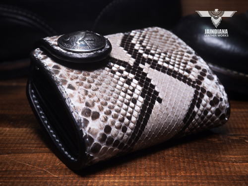 �R�C���P�[�X���̃J�[�h�X�y�[�X