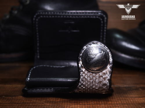 �R�C���P�[�X���̃J�[�h�X�y�[�X