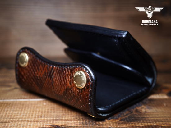 �R�C���P�[�X���̃J�[�h�X�y�[�X